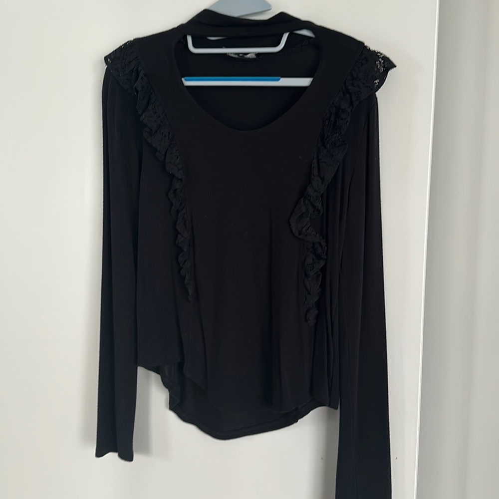 Long sleeve black top Generational Love